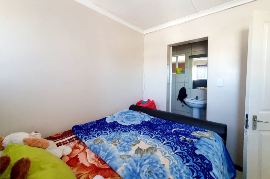 1 Bedroom Property for Sale in Heiderand Western Cape